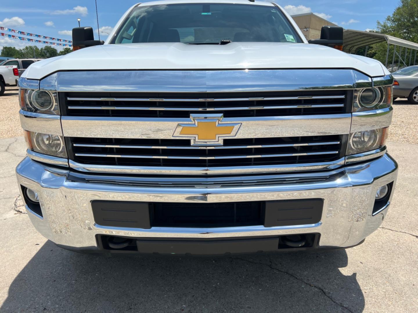 2017 White /Grey Chevrolet Silverado 2500HD LT (1GC1CVEG0HF) with an 6.0 V8 engine, Automatic transmission, located at 4520 Airline Hwy, Baton Rouge, LA, 70805, (225) 357-1497, 30.509325, -91.145432 - 2017 Chevy Silverado 2500HD Crew Cab LT 2WD **One Owner** 6.0 V8 Gas, 200K Miles, Power Windows, Locks, Mirrors & Seat, Cold A/C, Backup Camera, Spray In Bedliner, Tow Pkg. Small Dent In Bed (See Pic). FOR INFO PLEASE CONTACT JEFF AT 225 357-1497 CHECK OUT OUR A+ RATING WITH THE BETTER BUSINESS BU - Photo#2